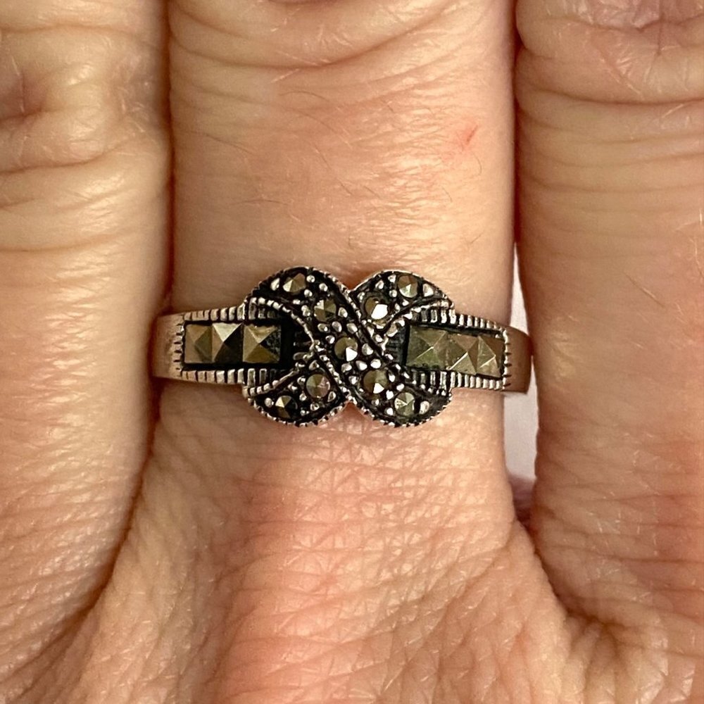 Sterling Silver 925 Marcasite X Criss Cross Knot Band Ring Sz 7.5